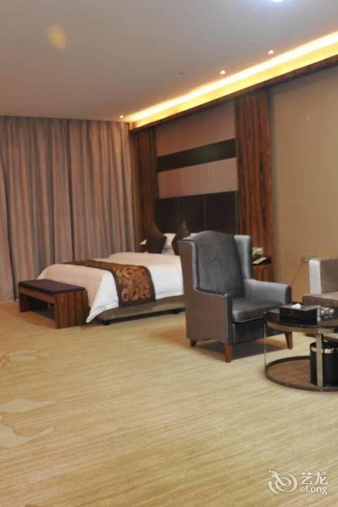 Ehrenburg Hotel Foshan Exterior photo